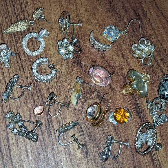 Midcentury single earrings shiny ✨ lot - Picture 2 of 5